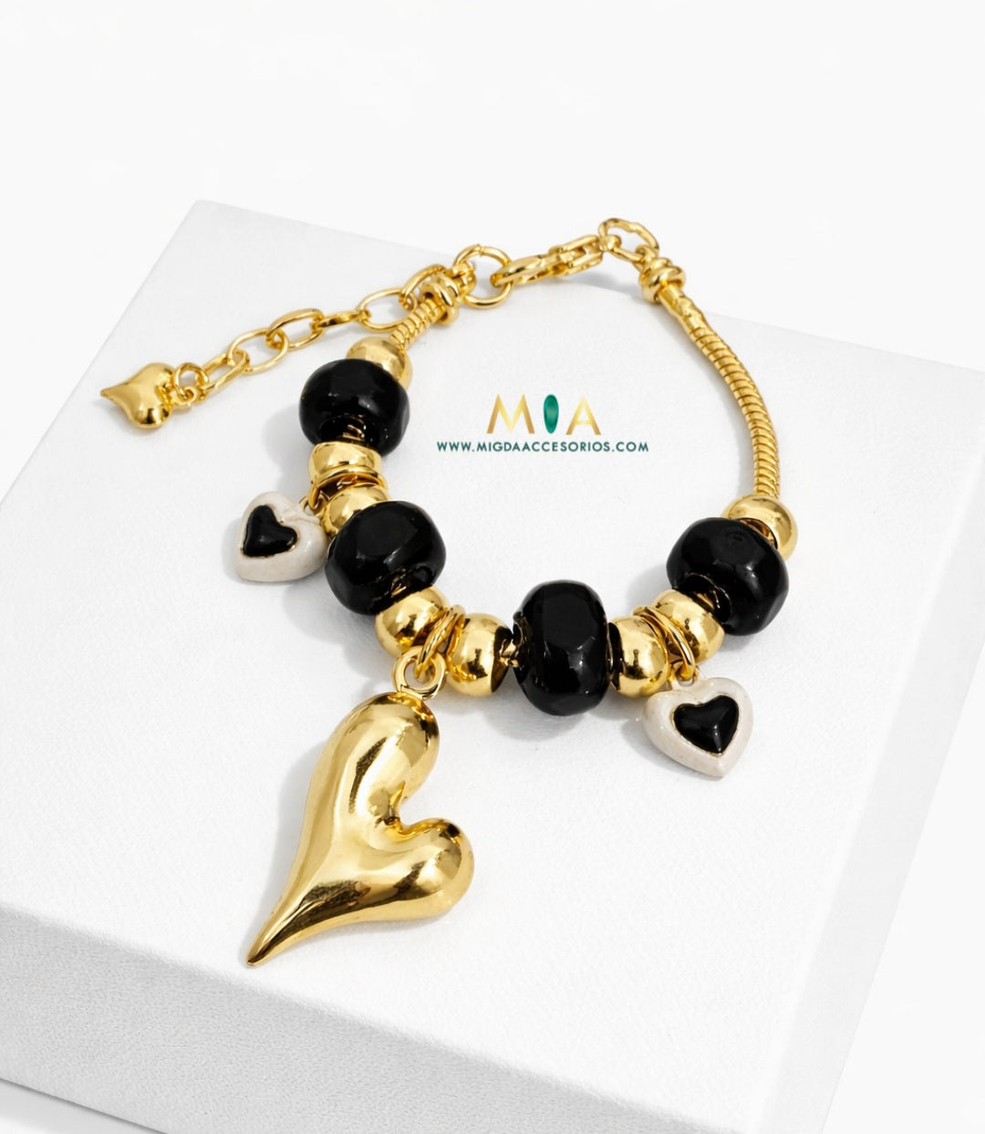 Noir Heart Bracelet