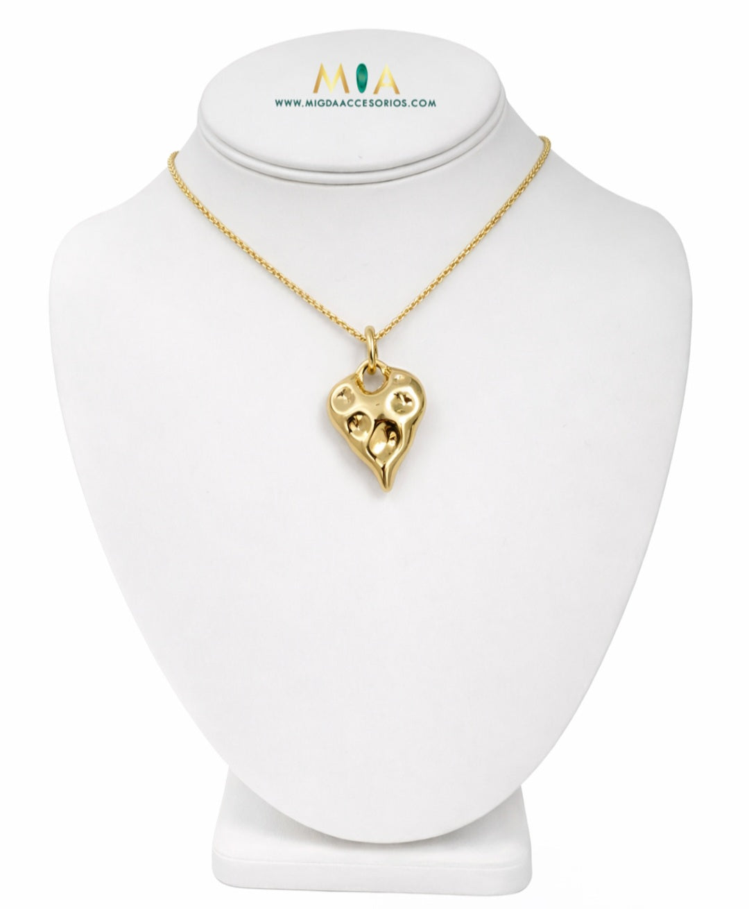 Glowing Heart Necklace –