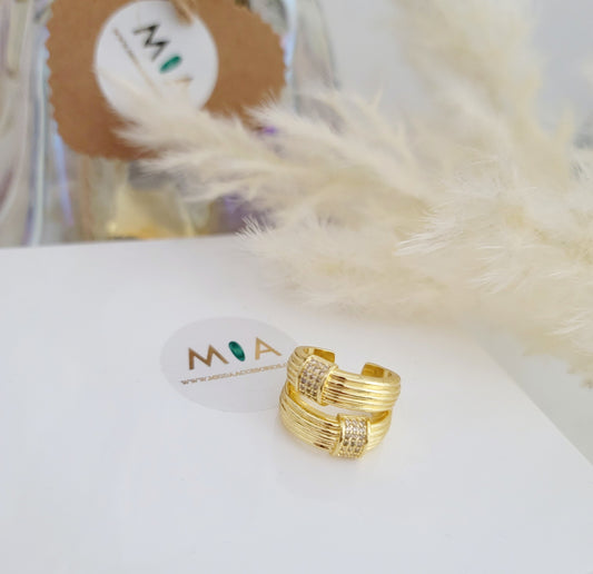 Asymmetrical open Ring