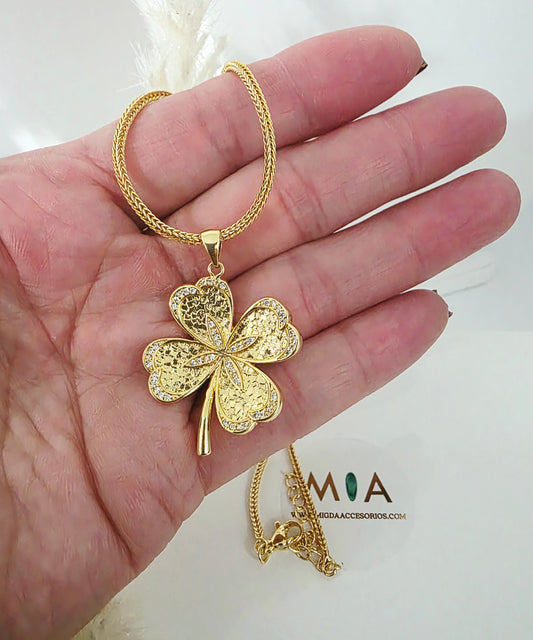 Trevo Gold Necklace