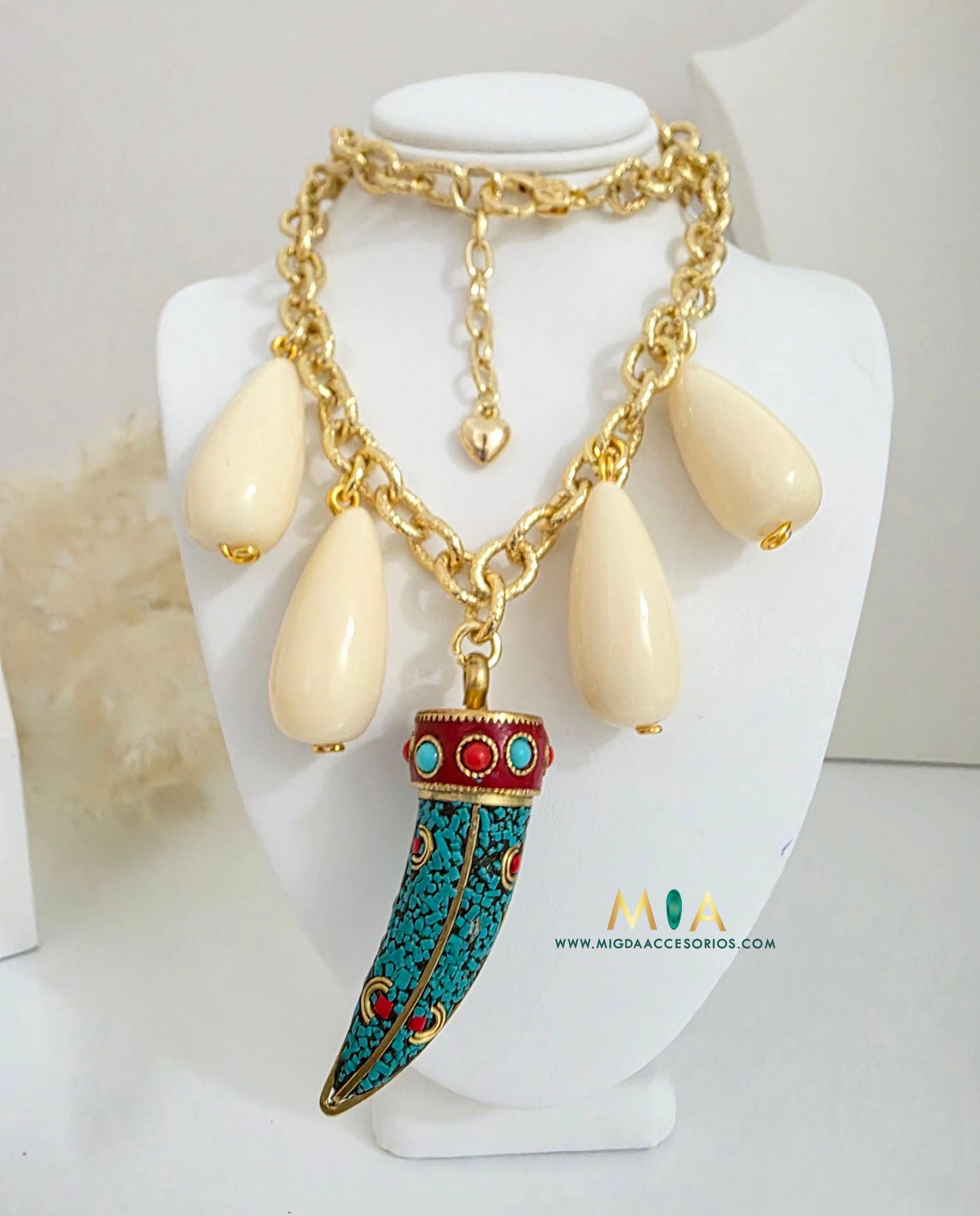 Spirit Fang Necklace (Maxi)