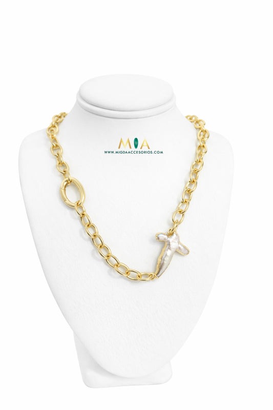 Divine Shine Pearl Necklace