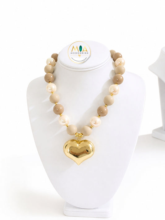 Nude Romance Necklace