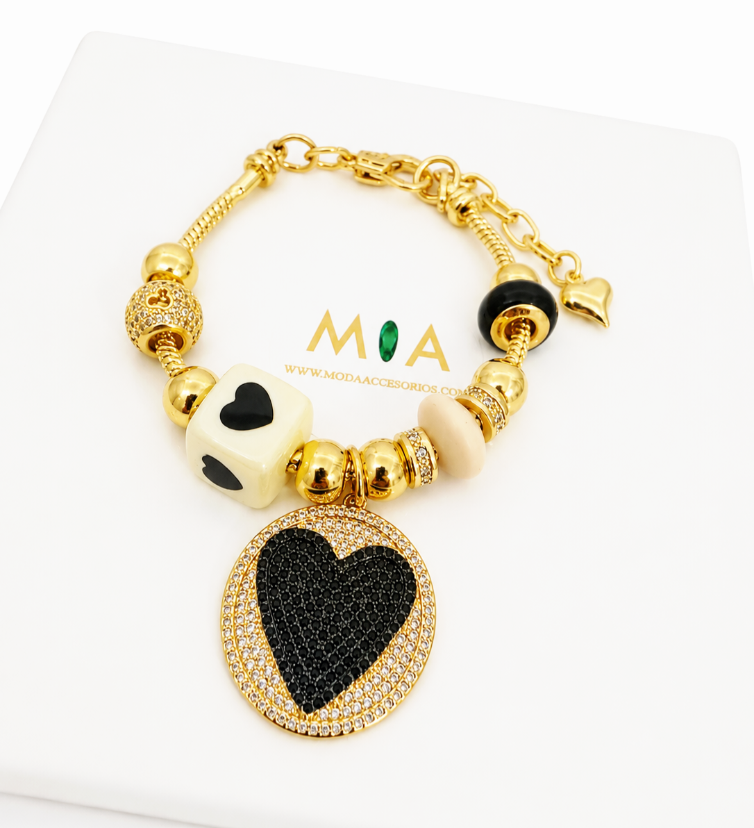 Black Heart Elegance Bracelet
